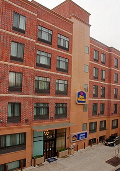 Best Western Plus Arena Hotel Нью-Йорк Екстер'єр фото