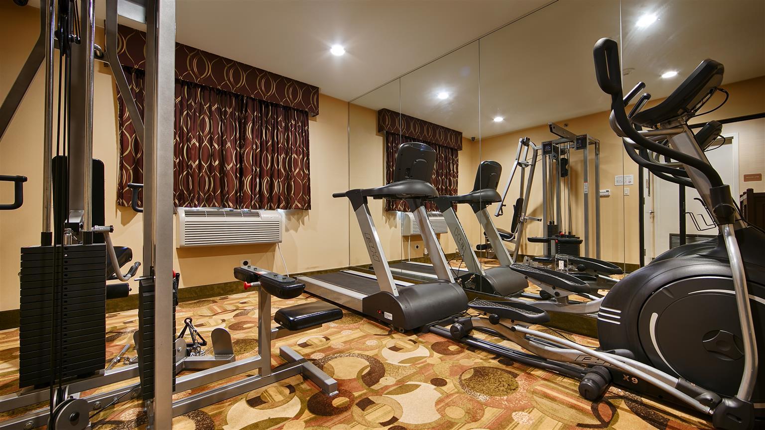 Best Western Plus Arena Hotel Нью-Йорк Екстер'єр фото