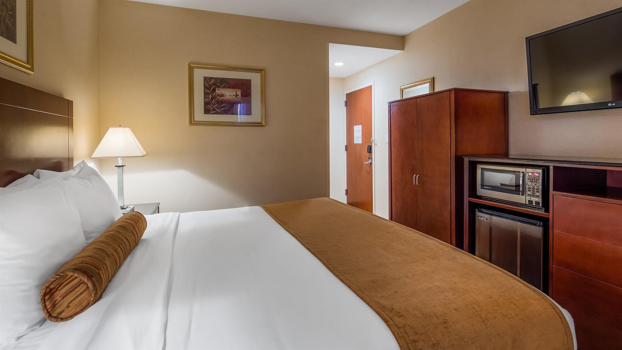 Best Western Plus Arena Hotel Нью-Йорк Екстер'єр фото